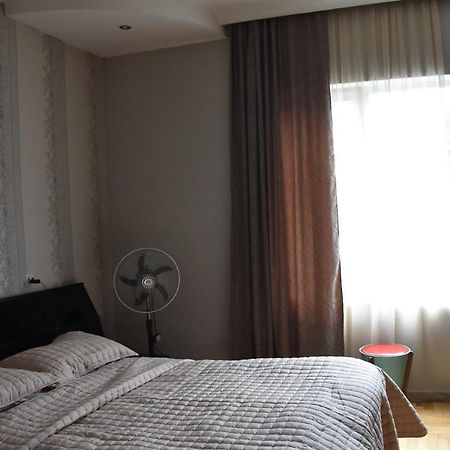 Guesthouse Natalia ボルジョミ エクステリア 写真
