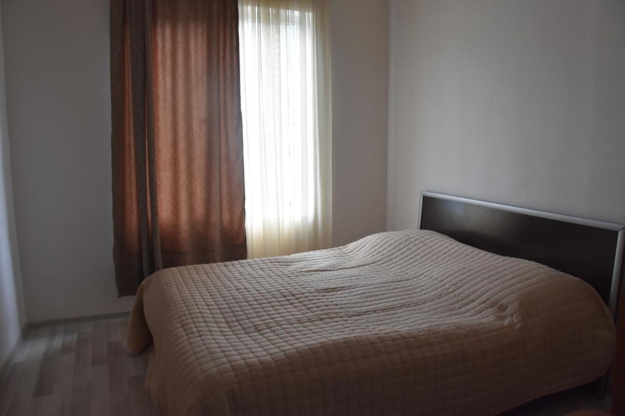 Guesthouse Natalia ボルジョミ エクステリア 写真